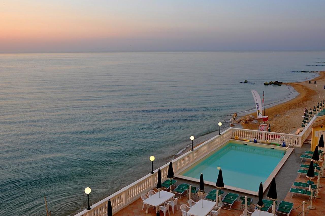 פורטו רקנאטי Hotel Brigantino Non Dista מראה חיצוני תמונה