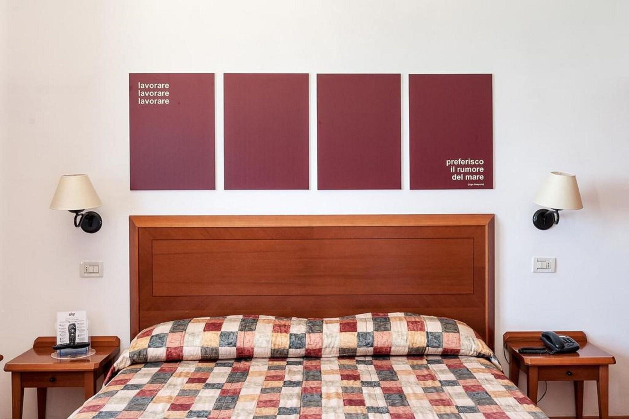פורטו רקנאטי Hotel Brigantino Non Dista מראה חיצוני תמונה
