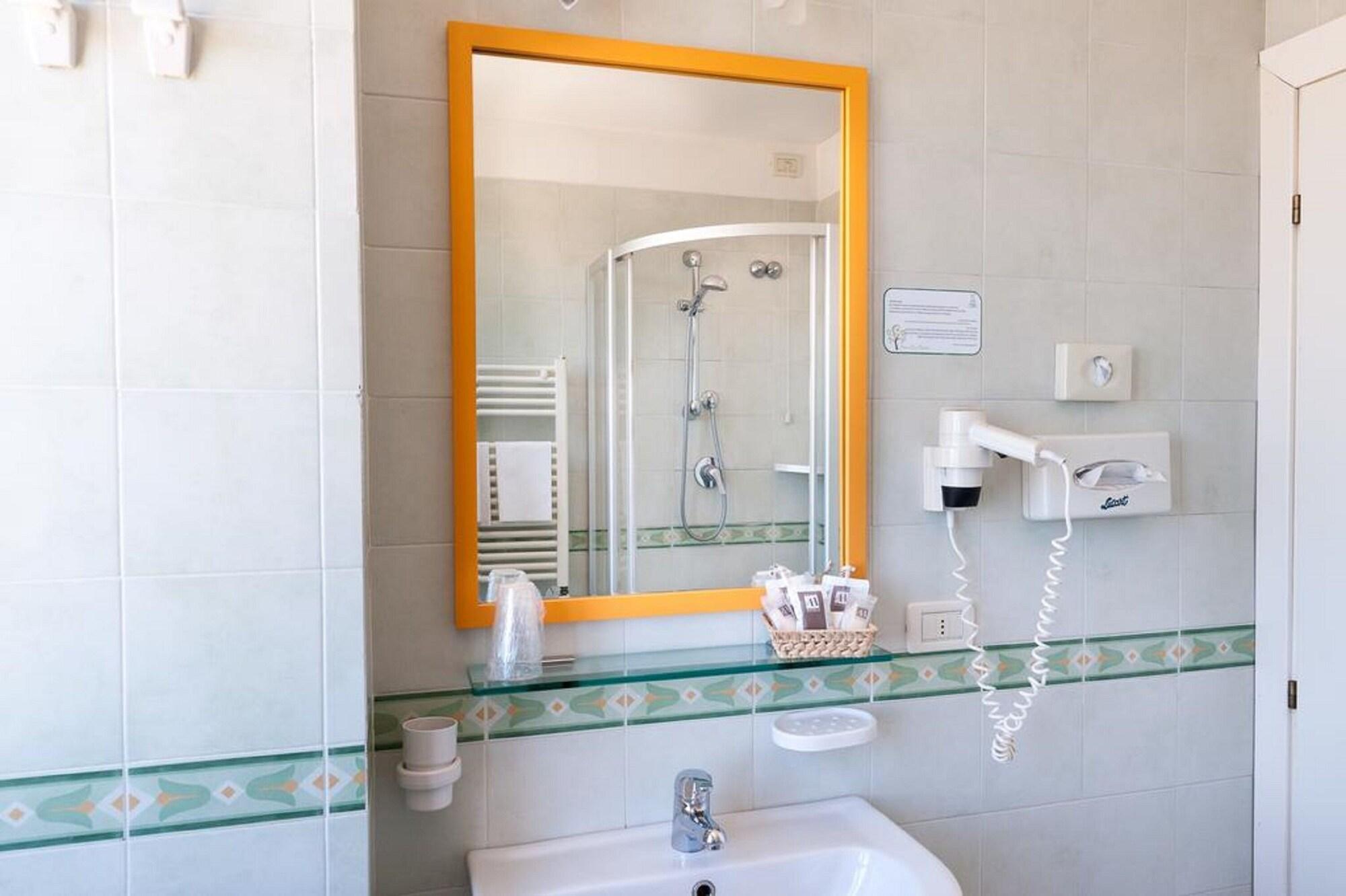 פורטו רקנאטי Hotel Brigantino Non Dista מראה חיצוני תמונה