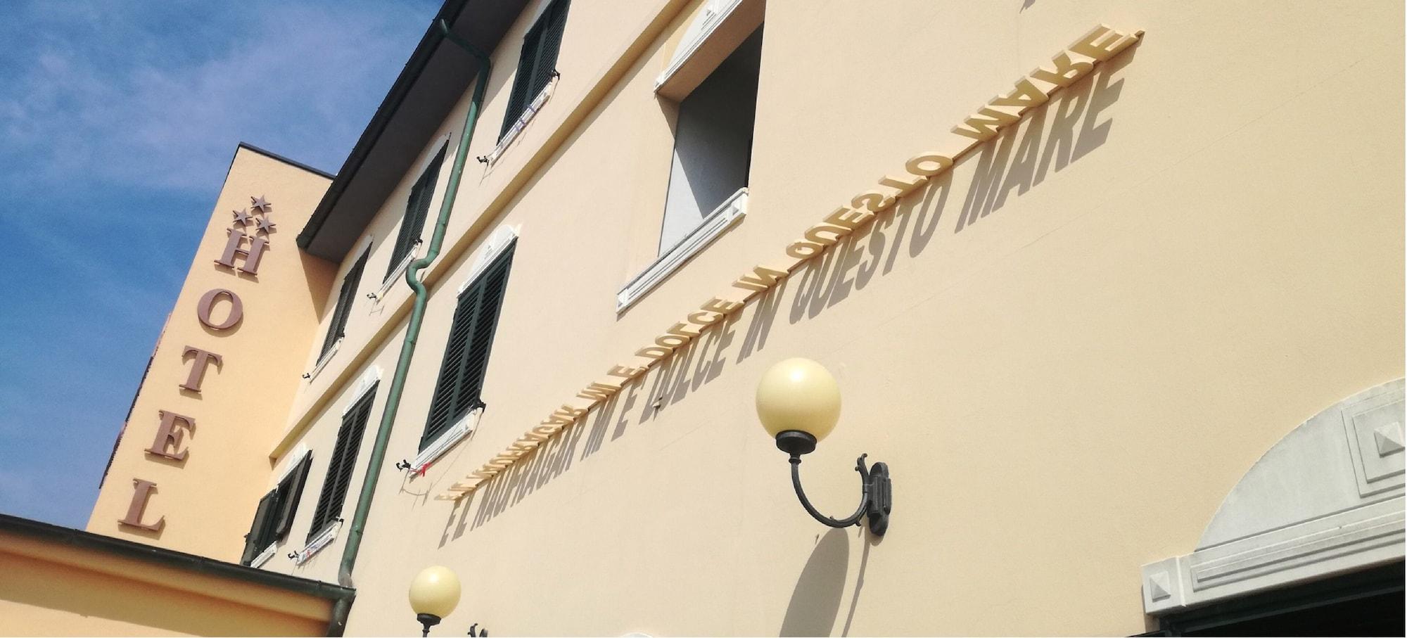 פורטו רקנאטי Hotel Brigantino Non Dista מראה חיצוני תמונה